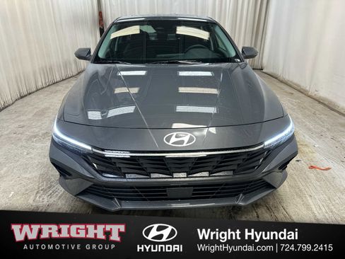 New 2026 Hyundai Elantra Limited FWD image 2