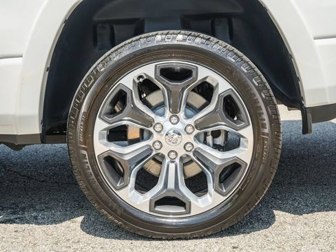Used 2022 RAM 1500 Limited AWD/4WD image 22