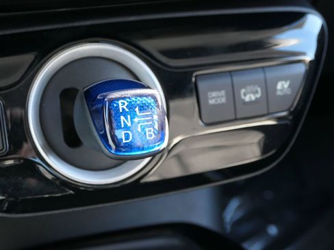 Used 2020 Toyota Prius Prime LE image 22