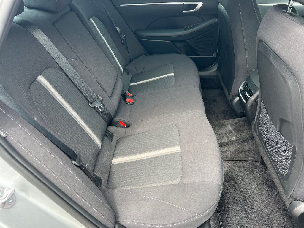 Used 2025 Hyundai Sonata SEL FWD image 17