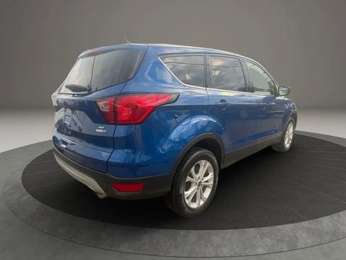 Used 2019 Ford Escape SE image 5