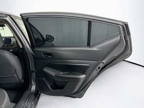 Used 2024 Nissan Altima 2.5 SV FWD image 27