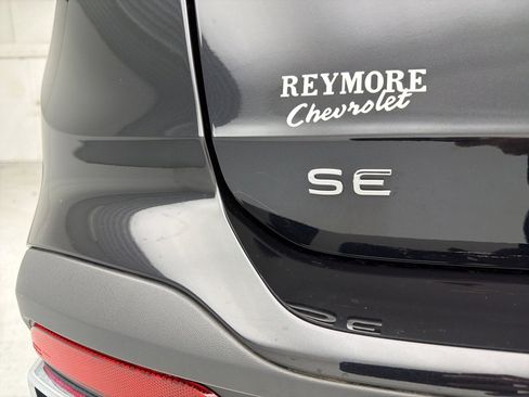 Used 2024 Volkswagen Taos SE image 54