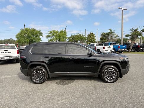 New 2026 Jeep Cherokee Laredo AWD/4WD image 2