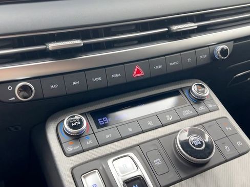 Used 2025 Hyundai Palisade SE image 30