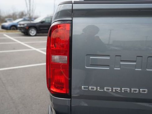 Used 2022 Chevrolet Colorado LT w/ Safety Package image 38