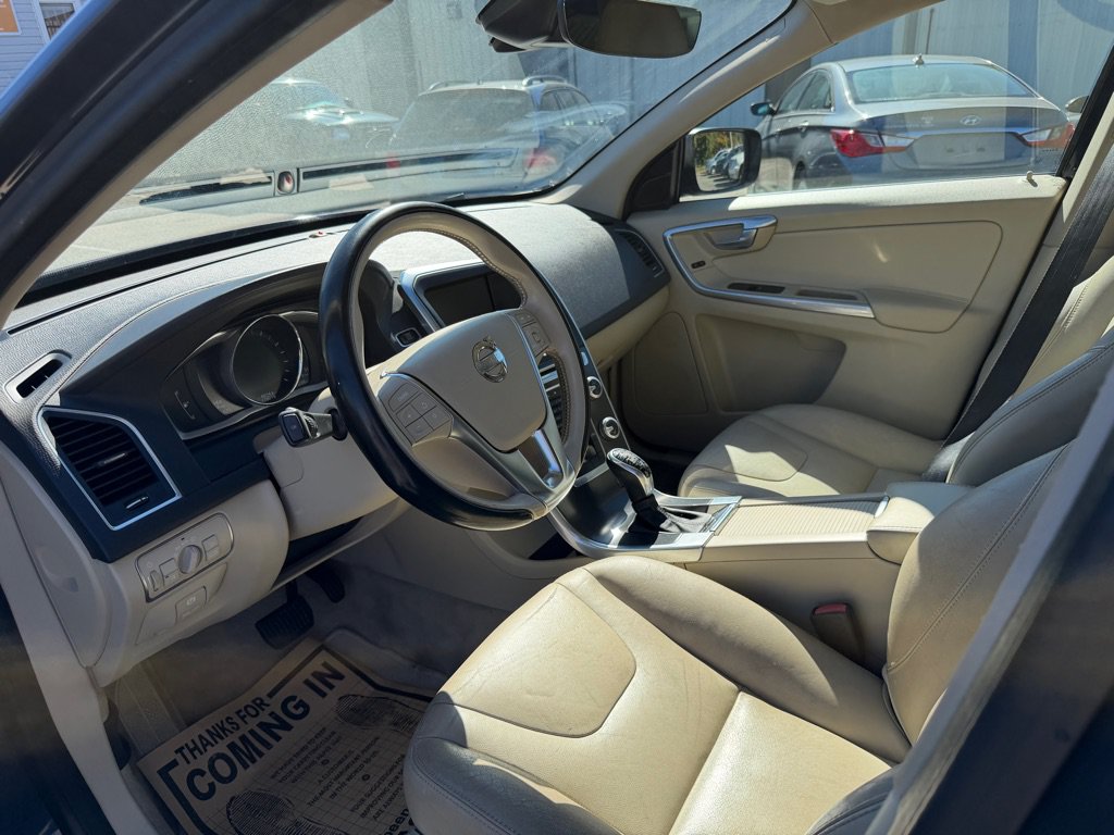 Used 2015 Volvo XC60 T5 AWD/4WD image 12