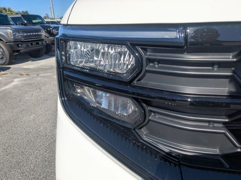 New 2026 Ford Expedition Active image 10