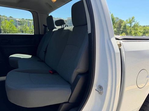 Used 2015 RAM 1500 Express RWD image 8