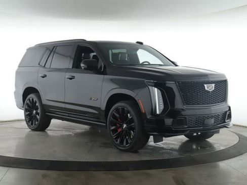 Used 2026 Cadillac Escalade V w/ LPO, ONYX Package AWD/4WD image 2