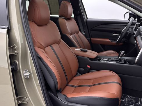 Used 2024 MAZDA CX-50 AWD 2.5 Turbo w/ Cargo Package image 39