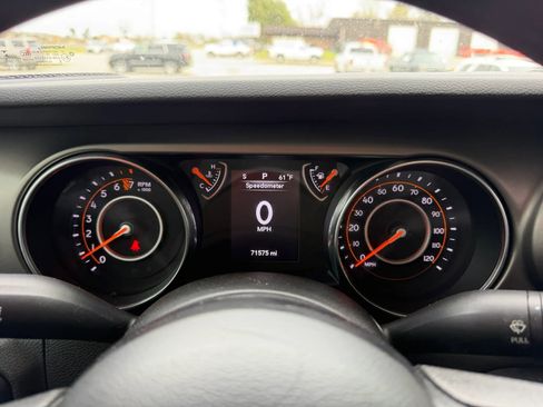 Used 2019 Jeep Wrangler Unlimited Sport image 17