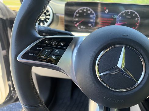 Used 2025 Mercedes-Benz CLA 250 4MATIC image 29