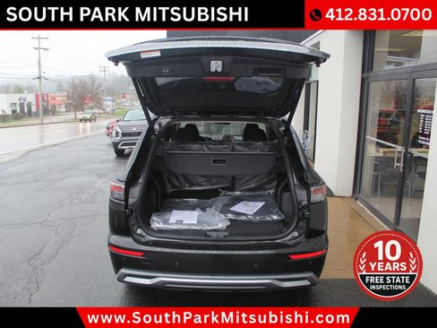 New 2025 Mitsubishi Outlander SE image 10