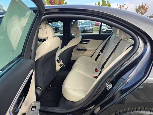 Used 2025 Mercedes-Benz C 300 Sedan image 19