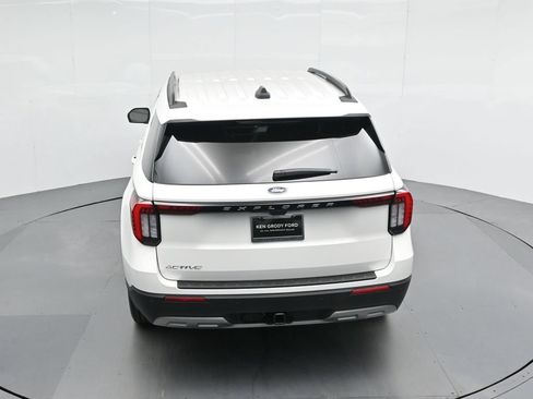 Used 2025 Ford Explorer Active RWD image 41