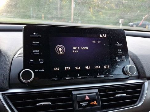 Certified 2019 Honda Accord LX image 17