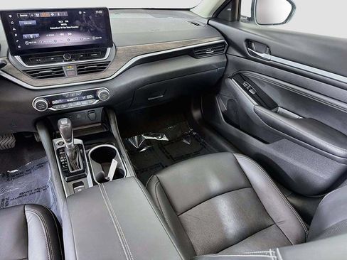 Used 2023 Nissan Altima 2.5 SL FWD image 30
