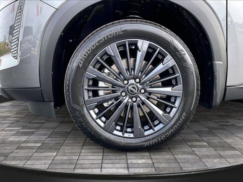 New 2026 Nissan Pathfinder SL image 12