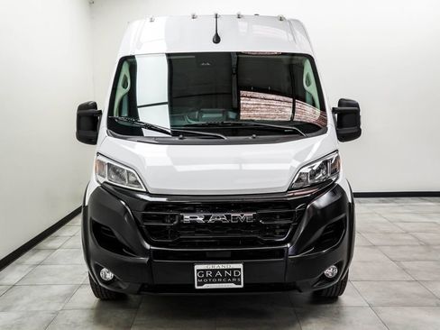 Used 2025 RAM ProMaster 2500 w/ Convenience Group FWD image 4