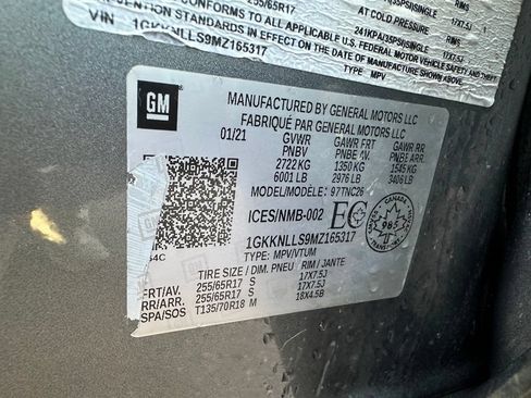 Used 2021 GMC Acadia AT4 w/ GMC Pro Grade Package AWD/4WD image 9