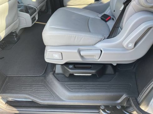 Used 2018 Honda Odyssey EX-L image 33
