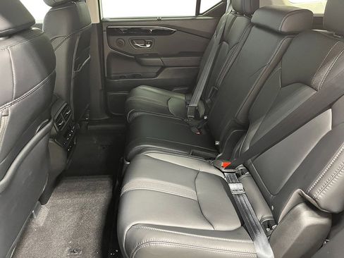 New 2025 Honda Pilot Touring image 25