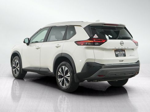 Used 2023 Nissan Rogue SV w/ SV Premium B Package AWD/4WD image 3
