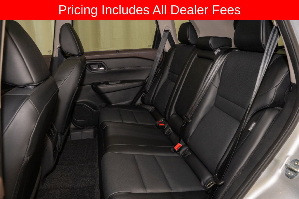 Used 2023 Nissan Rogue SV w/ SV Premium B Package FWD image 9