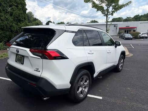 Used 2023 Toyota RAV4 LE AWD/4WD image 4