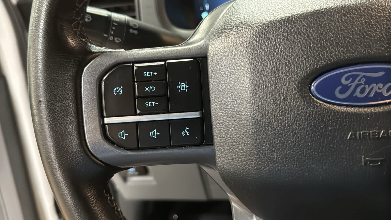 Used 2025 Ford F150 XLT w/ Equipment Group 301A Standard AWD/4WD image 12