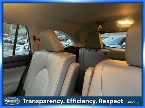 Certified 2023 Toyota Highlander XLE image 13