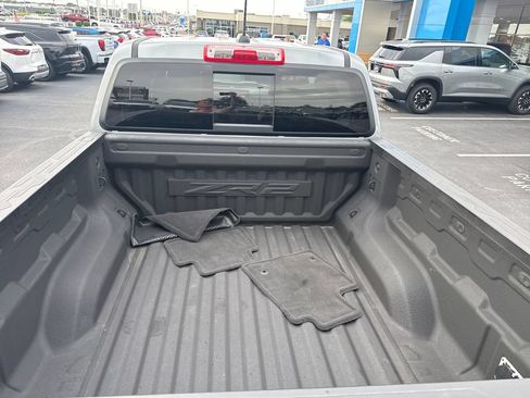 Used 2024 Chevrolet Colorado ZR2 w/ Technology Package AWD/4WD image 27