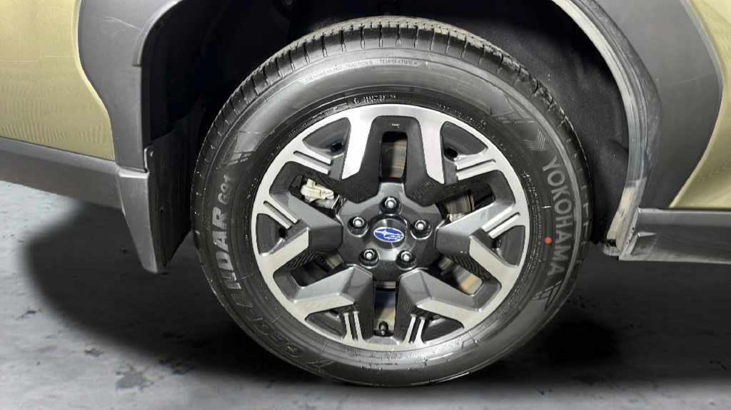 Used 2025 Subaru Forester Premium AWD/4WD image 48