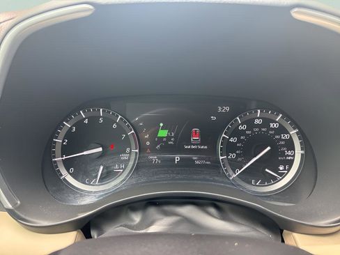 Used 2020 Toyota Highlander XLE FWD image 25