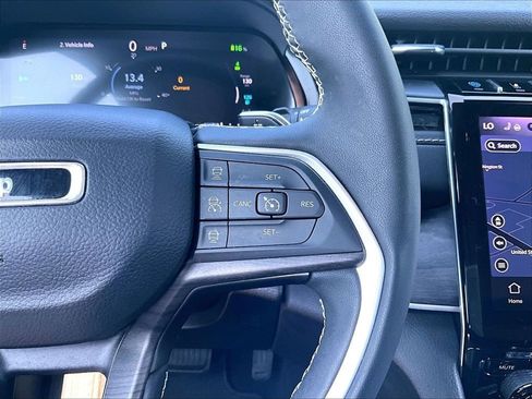 Used 2023 Jeep Grand Cherokee 4WD 4xe w/ Luxury Tech Group II image 24
