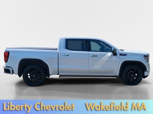 Used 2023 GMC Sierra 1500 Denali w/ Denali Reserve Package AWD/4WD image 8