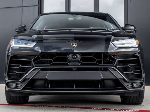 Used 2022 Lamborghini Urus AWD/4WD image 4
