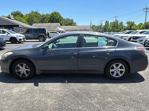 Used 2009 Nissan Altima 2.5 S w/ Convenience Plus Pkg FWD image 2