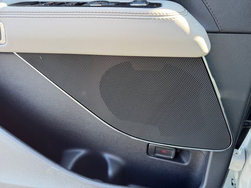 New 2026 Lincoln Aviator AWD image 21