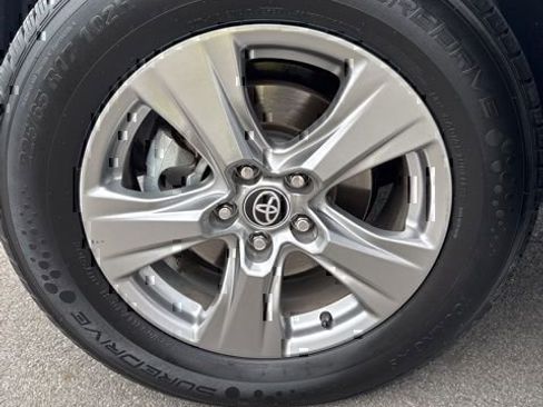 Certified 2024 Toyota RAV4 XLE AWD/4WD image 8