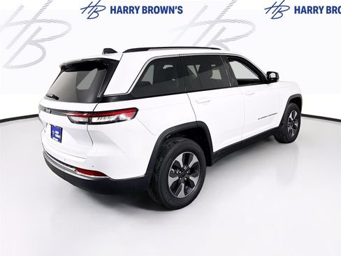 Used 2023 Jeep Grand Cherokee 4X4 image 33