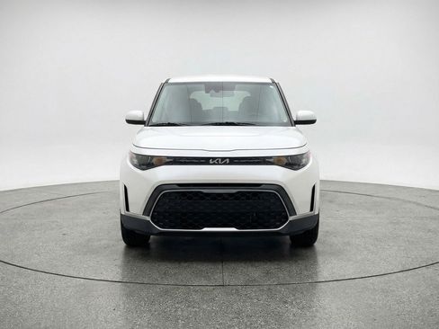Used 2025 Kia Soul LX w/ LX Technology Package image 2