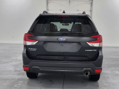 Used 2020 Subaru Forester Limited image 7