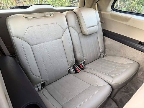 Used 2013 Mercedes-Benz GL 450 4MATIC image 21