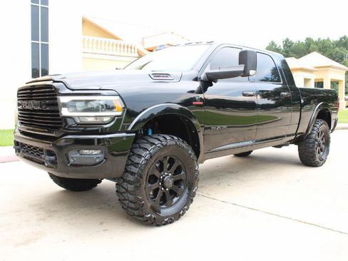 Used 2019 RAM 2500 Laramie w/ Night Edition AWD/4WD image 8