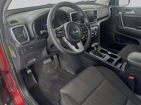 Certified 2020 Kia Sportage LX image 18
