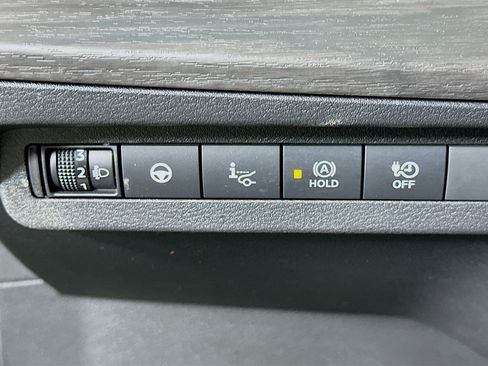 Used 2023 Nissan Ariya FWD image 17