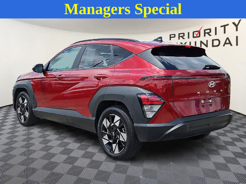 Used 2025 Hyundai Kona SEL FWD image 6