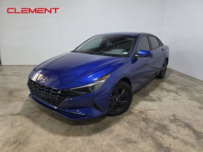 Certified 2022 Hyundai Elantra SEL w/ Preferred Accessory Package